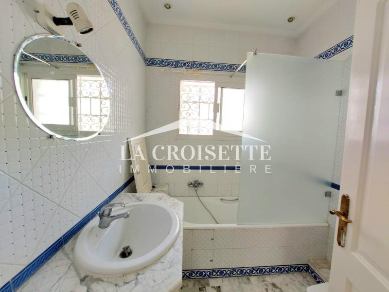 Etage de villa S+2 à La Marsa